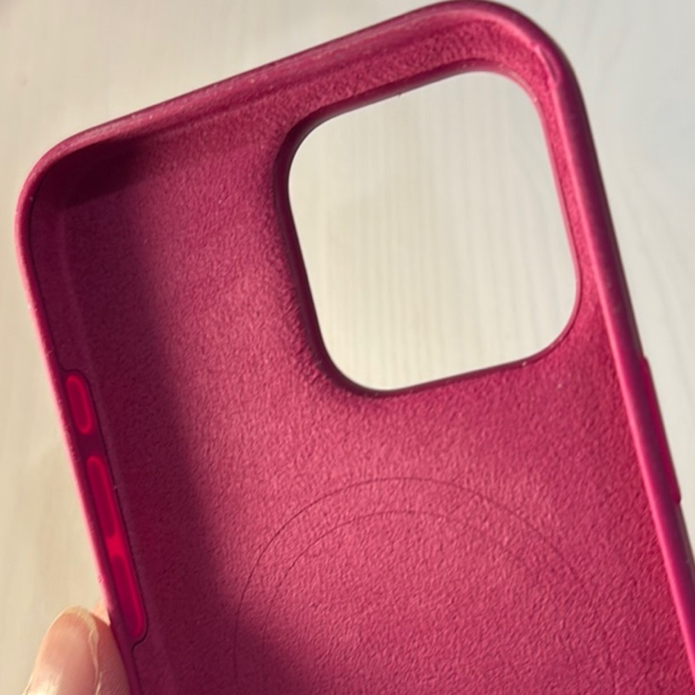 iPhone 16 Pro Max Silicone Case Fuchsia - Picture 3 of 8